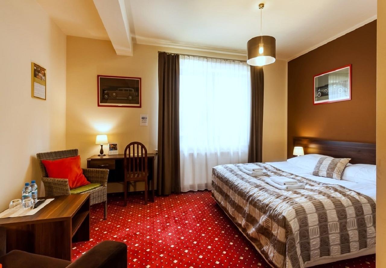 Hotel Kochanow Kochanow  Екстер'єр фото