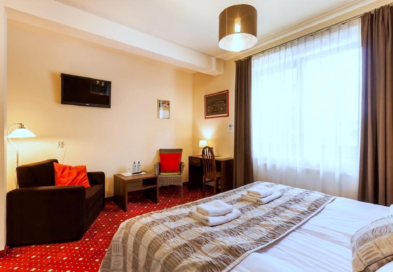 Hotel Kochanow Kochanow  Екстер'єр фото